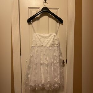 Elegant White Floral Baby Doll Dress